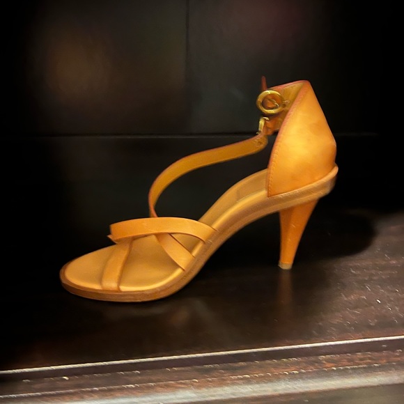 Chloe leather Heels - Picture 4 of 5